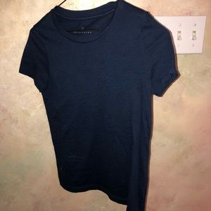 essential navy t shirt